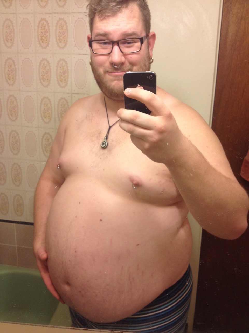 schlago:  getasnack:  growbretgrow:  Tummy Tuesday! *getting super fat edition* 