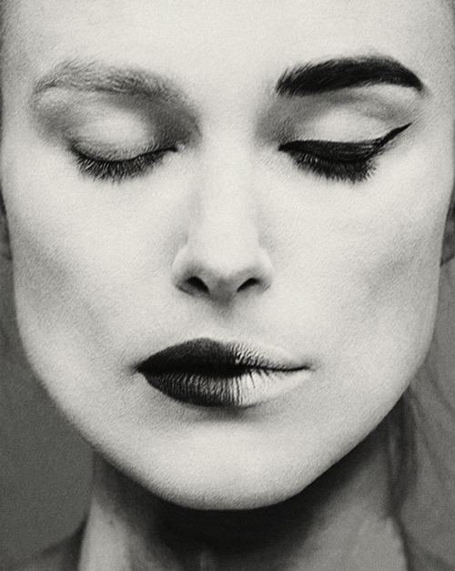 mashamorevna:Keira Knightley for The Observer (October 2014)makeup by lisa eldridge