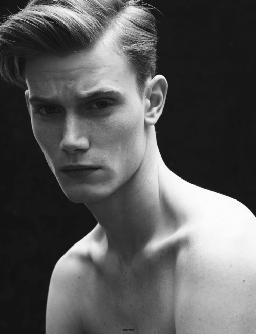  Malcolm De Ruiter | Ph. Halldora & adult photos