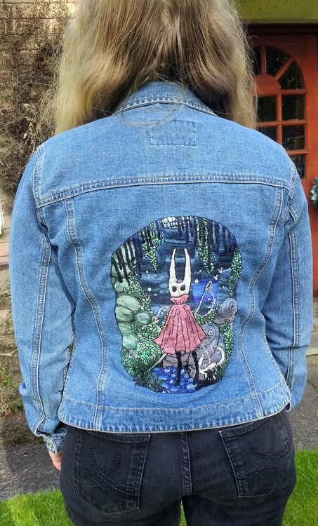 evdbart:Decided to embroider one of my jackets with my girl Hornet. First time trying this sort of t