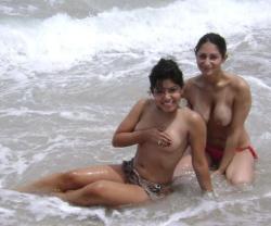 desihotpic:Indian Desi Nude Girls On The