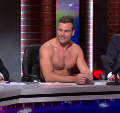  notashamedtobemen:  Australian rugby player Beau Ryan appears completely naked on The Footy Show. Ryan had promised that if New South Wales won the State of Origin Series, he would host the show naked. He kept his promise.  