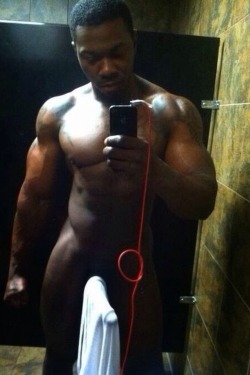 bulgeb:  Big Bulge       @bulgegrab        Hairy-Chest