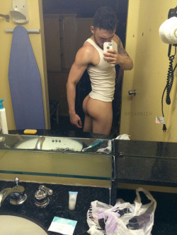 briannieh:  In my hotel in Orlando Florida. **Evil Smile** #briannieh 