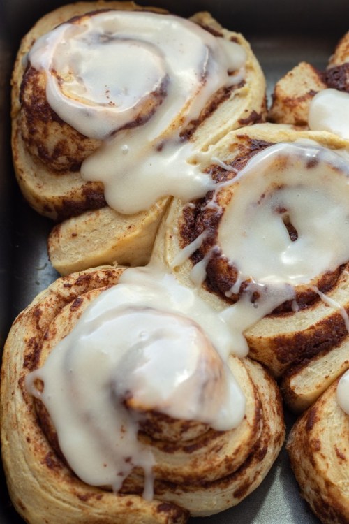 everythingwithwasabi:Vegan Cinnamon Roll