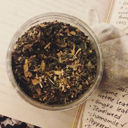 herbwicc:herbwicc:herbwicc:Made more of my Allergy Relief herbal blend, I really should just make a 