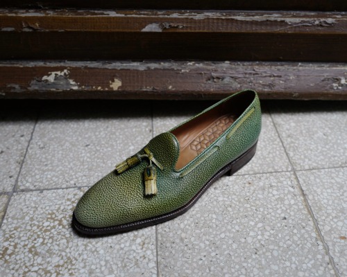 lastandlapel:
“ The [3D Patina] from #NormanVilalta #AtelierNormanVilalta #ShoesOfTheDay #sotd #loafers #footwear #menshoes #leathershoes #shoescollection #shoeporn #patina #handmade #madeinspain #menswear #mensstyle #mensfashion #instadaily...