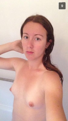 Chester185:  #Selfies #Tinytits