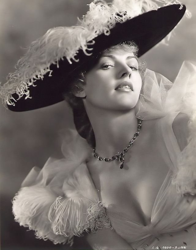 Photos of Lilian Bond in the 1930s.