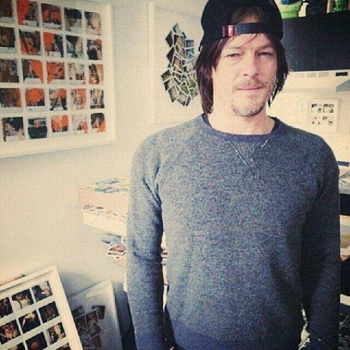 Love this pic! <3 @bigbaldhead #normanreedus #daryldixon #badass #thewalkingdead