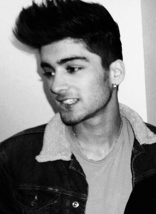 zainsource:  Backstage in Glasgow 26/02/13