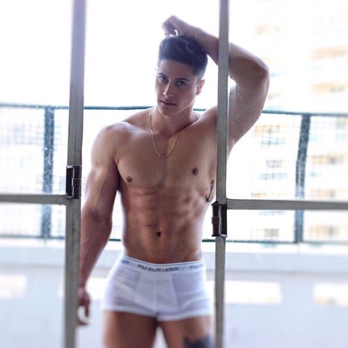 bigdicksandtightholes: brazilmen:   brazilian model Jhon Giardini brazilmenblog.blogspot.com.br nudestuds.tumblr.com   😍😍 