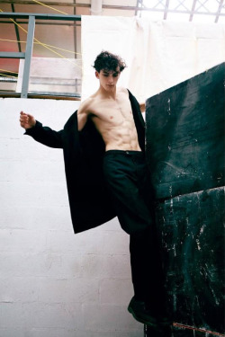 Ragdan2:Ryan Hassaine  Ph: Vanessa Munier  Dna Ny