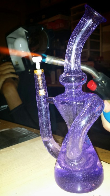 thedabgod710:  Purple rain hourglass recycler from n3rd glass