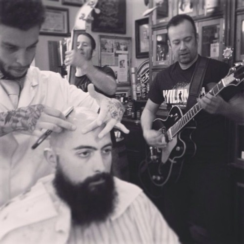 chrisgrayandthebadseeds: vintagebarbershop: @schorembarbier Hard to sit still with the Wildmen playi