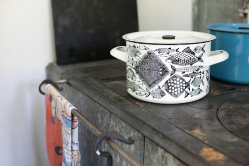 prouvairism:themurmuringcottage:Neptune enamel pot by Esteri Tomula @mysunfreckle