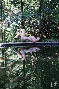 bunnyluna:  Lauren | August 24th 2013 | Pentax K1000 | Fuji Super XTra 400 | Charlotte NC by Bunny Lynch Photography