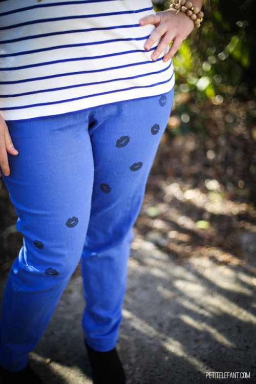 DIY Kissed Stamped Jeans Tutorial from Petit Elefant here. I&rsquo;ve seen other cute kissed jeans b