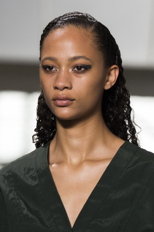 unes23:Selena Forrest at Jason Wu SS18