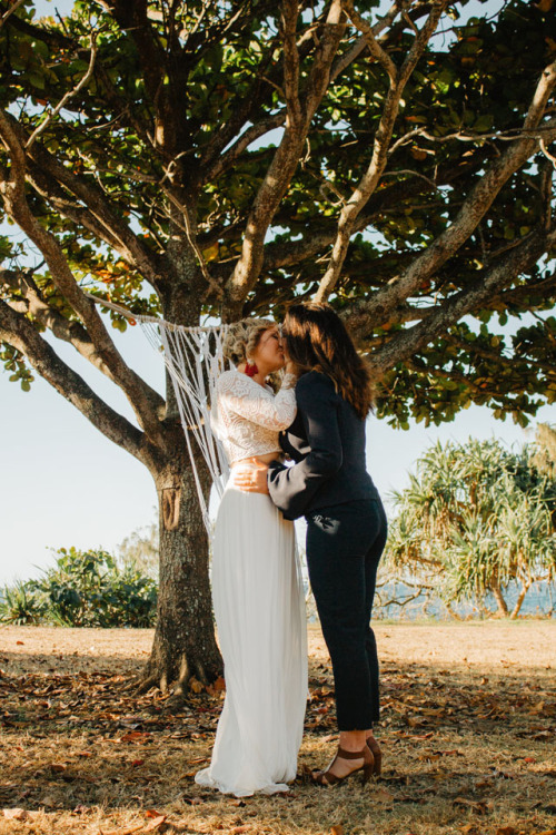 Lauren &amp; Noni (via @dancingwithherweddings)