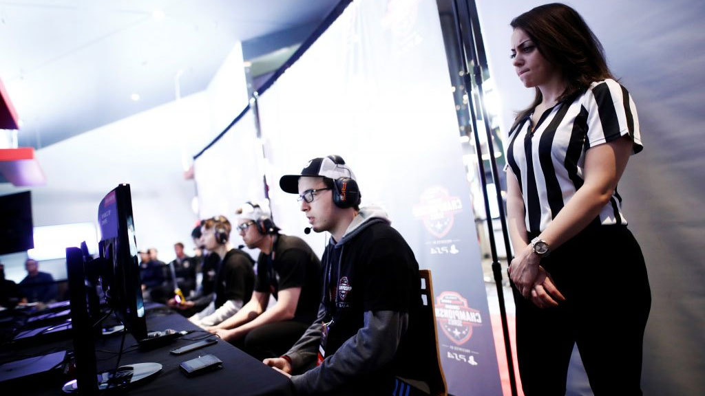 Female Referee, Gaming Event