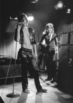 itstheglimmertwins:  1971 Jagger and Taylor.