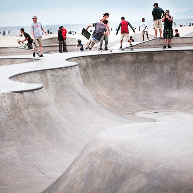 Venice Skate Park 15 by Ginger Liu #Photography by Ginger Liu on Flickr.
#sport
#skateboarding #losangeles #California Just follow this link to see and comment on this photo:
https://flic.kr/p/vhTyHv