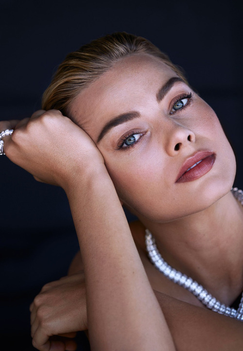 margotnews:Margot Robbie photographed by Camilla Akrans for Harper’s Bazaar (December 2018/January 2