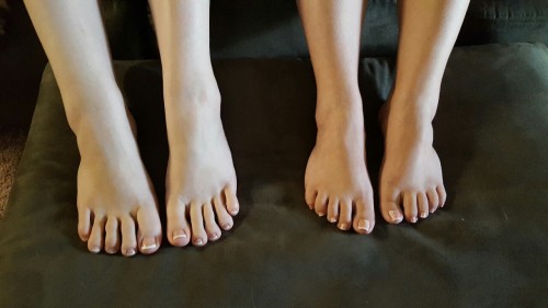 micofeet: rawrf00tage: I have a weakness for french pedicures Here’s an awesome friend of ours :)