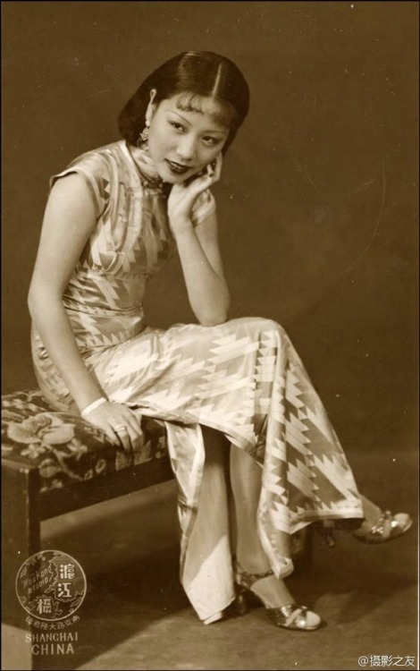 dressesofchina:Republican- era portraits from Shanghai