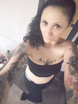 swaggtown862:  Goth milf loves playing with