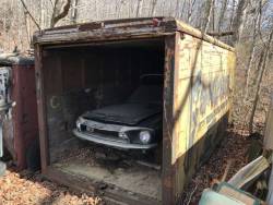 v-eight-lover: My kind of “shipping wars”, a ‘68 Shelby GT500KR, 428 CJ, 4 speed…  Damn that old girl has seen better days but still TONS of potential 