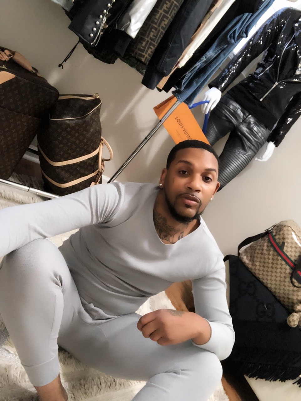 donjulioblanco:  Organizing my new fits in my personal dressing room 