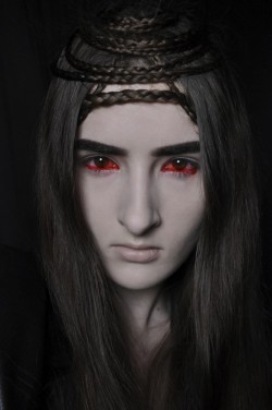 powderdoom:  Lauren took on Undercover’s Fall 2014 Makeup for The Style Con, she looks like an angry royal vampire, I live for it. You can follow the same steps from our own tutorial for similar results. 