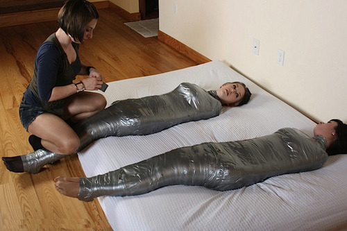 happytie: Challenged to a head-to-head escapology contest. 