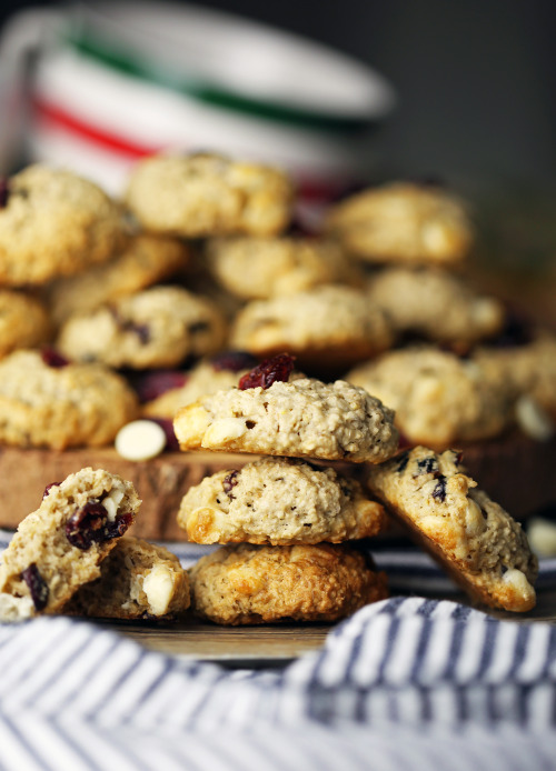 WHITE CHOCOLATE CRANBERRY OATMEAL COOKIES - The perfect holiday treat awaits with these oatmeal cook