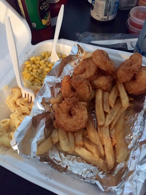 black-exchange:  Ibby’s Fish & Chicken  www.ibbysfishchicken.com // IG: ibbysfoood  Chandler, AZ  CLICK HERE for more black-owned businesses!  Okay