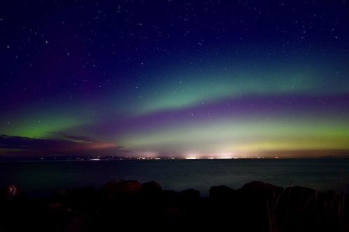 visitportangeles:  The #NorthernLights made an appearance in the #PNW last night!! Thank you to @clinenorthwest for this gorgeous photo! 🙌  #VisitPortAngeles #ontheOlympicPeninsula https://instagr.am/p/CU8qCkvpByx/