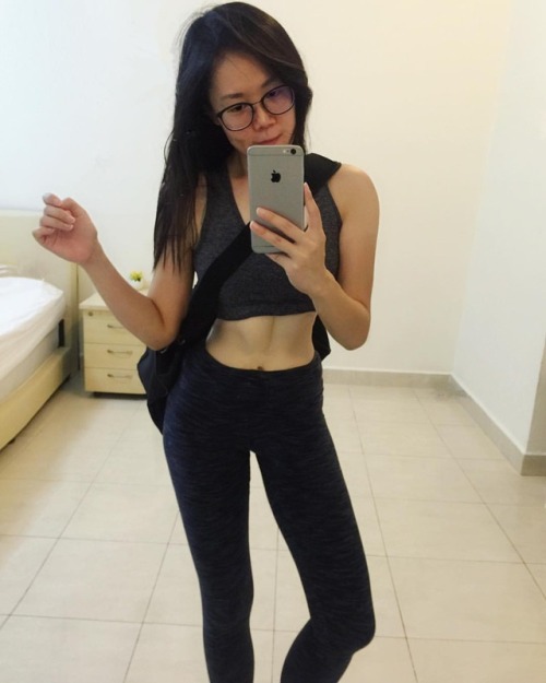imanerd30: imagine waking up to her beside u