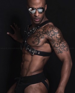 Black Muscle Ink Leather Kink