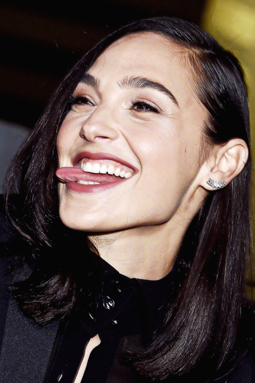 GAL GADOT‘I Am The Night’ Première, Los Angeles (January 24, 2019).