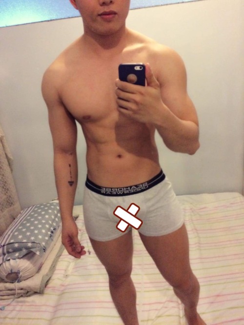 saigonboys:  Lương Tấn Phong - em bot gym mông 95cm body săn chắc, nói chuyện cực đáng yêu, chym nhỏ hấy hương mơ ước của các anh top Saigon đây :) fb: www.facebook.com/luongtan.phong.98