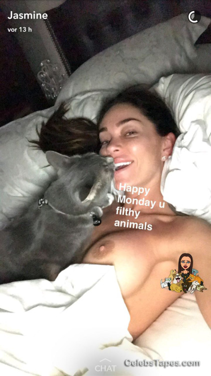 Jasmine Waltz Nude Leaked Selfie