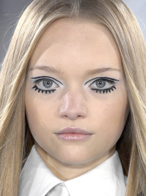 lamorbidezza:  Gemma Ward at Chanel Fall 2005 