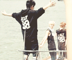 happyvirus-deactivated20160703:  i believe i can fly~ 