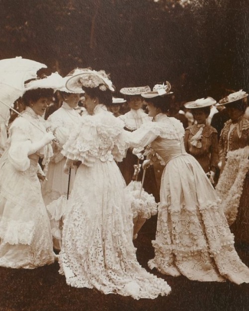 antique-royals:France ,1900