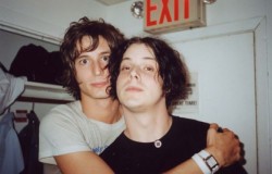 idiot-mp3: Nick Valensi and Jack White