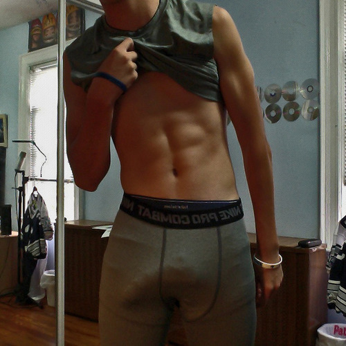 overstimulate: ACTIVE gay porn blog, come check me out 