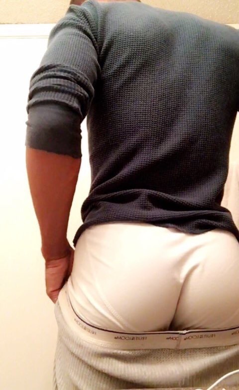 That’s it boy, pull them long underwear down for Daddy!Give Daddy what he wants show-daddy.tumblr.com/submit