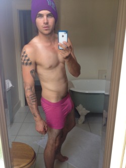 nakedguyselfies:  Check out my blog, 100% Boner guarantee, don’t believe me, check by Clicking here! Want to get famous? Submit a dirty picture of yourself? Check out the details how to by clicking here! 